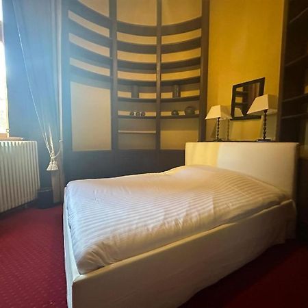 Camping Et Hotel Chateau Du Haget Montesquiou Eksteriør bilde