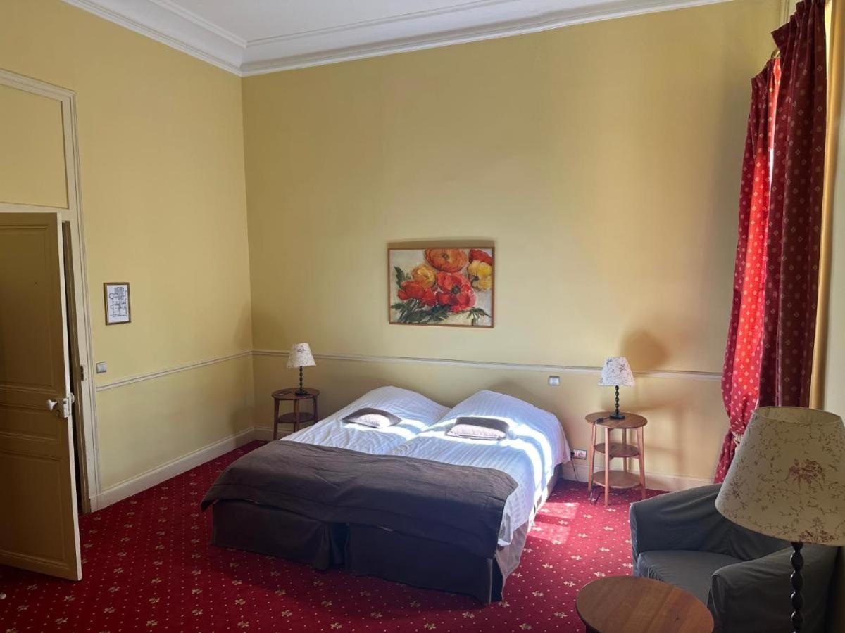 Camping Et Hotel Chateau Du Haget Montesquiou Eksteriør bilde