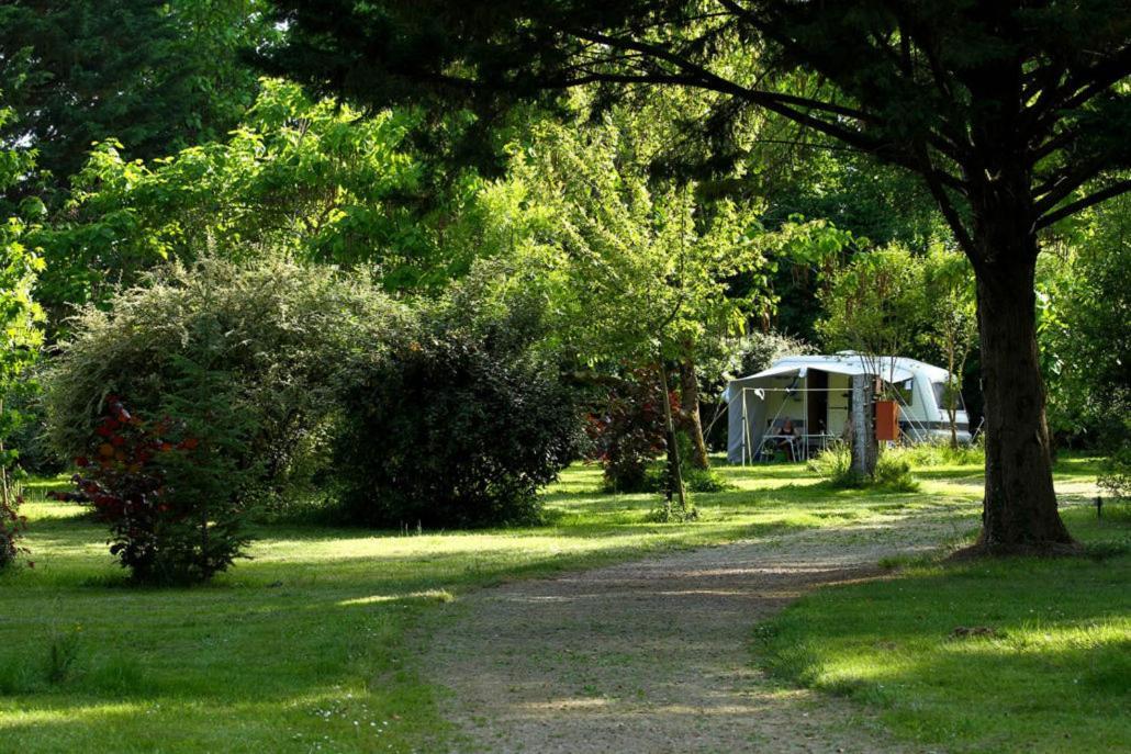 Camping Et Hotel Chateau Du Haget Montesquiou Eksteriør bilde